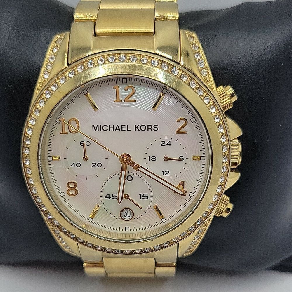 Michael Kors MK5521 Women's Stainless Steel Analog White Dial Quartz Watch AM476